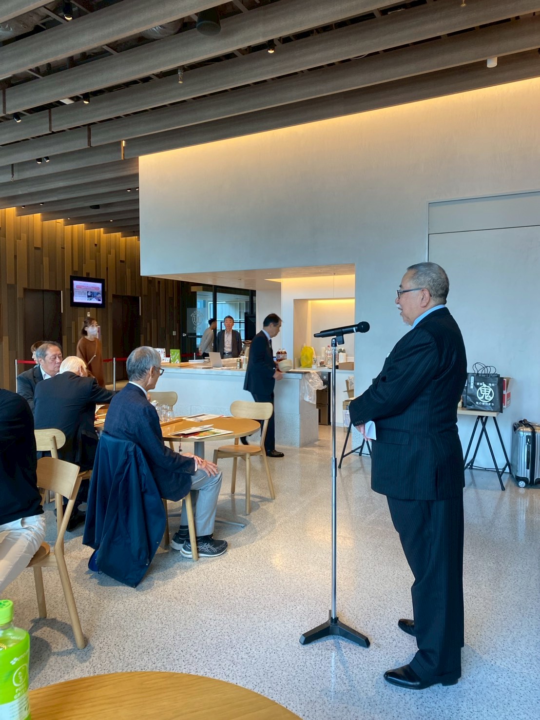 宇和島南同窓会開会 役員紹介