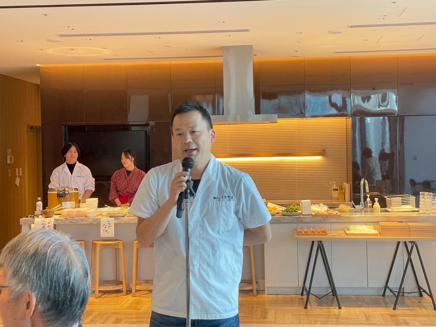 会場整理後の残席者記念写真