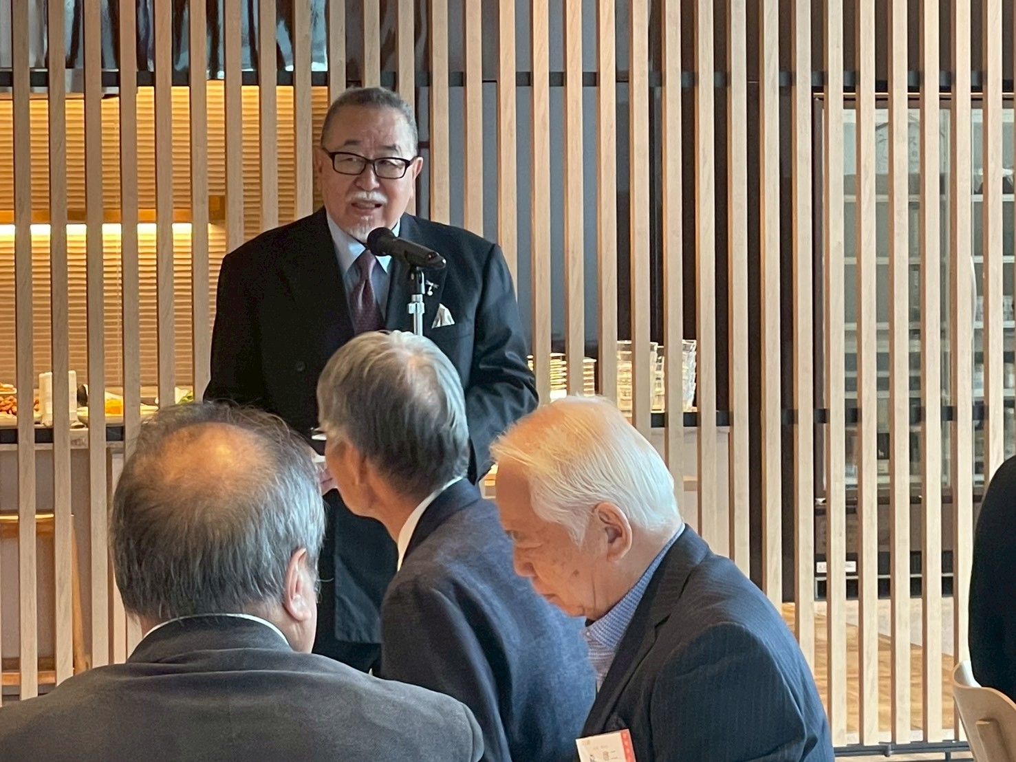 宇和島南同窓会開会 役員紹介