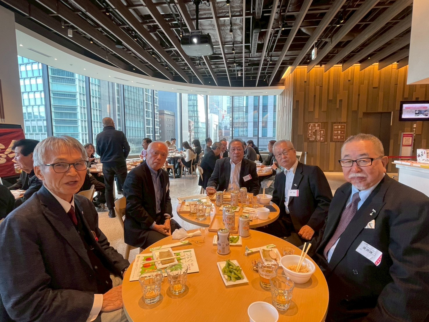 会場整理後の残席者記念写真