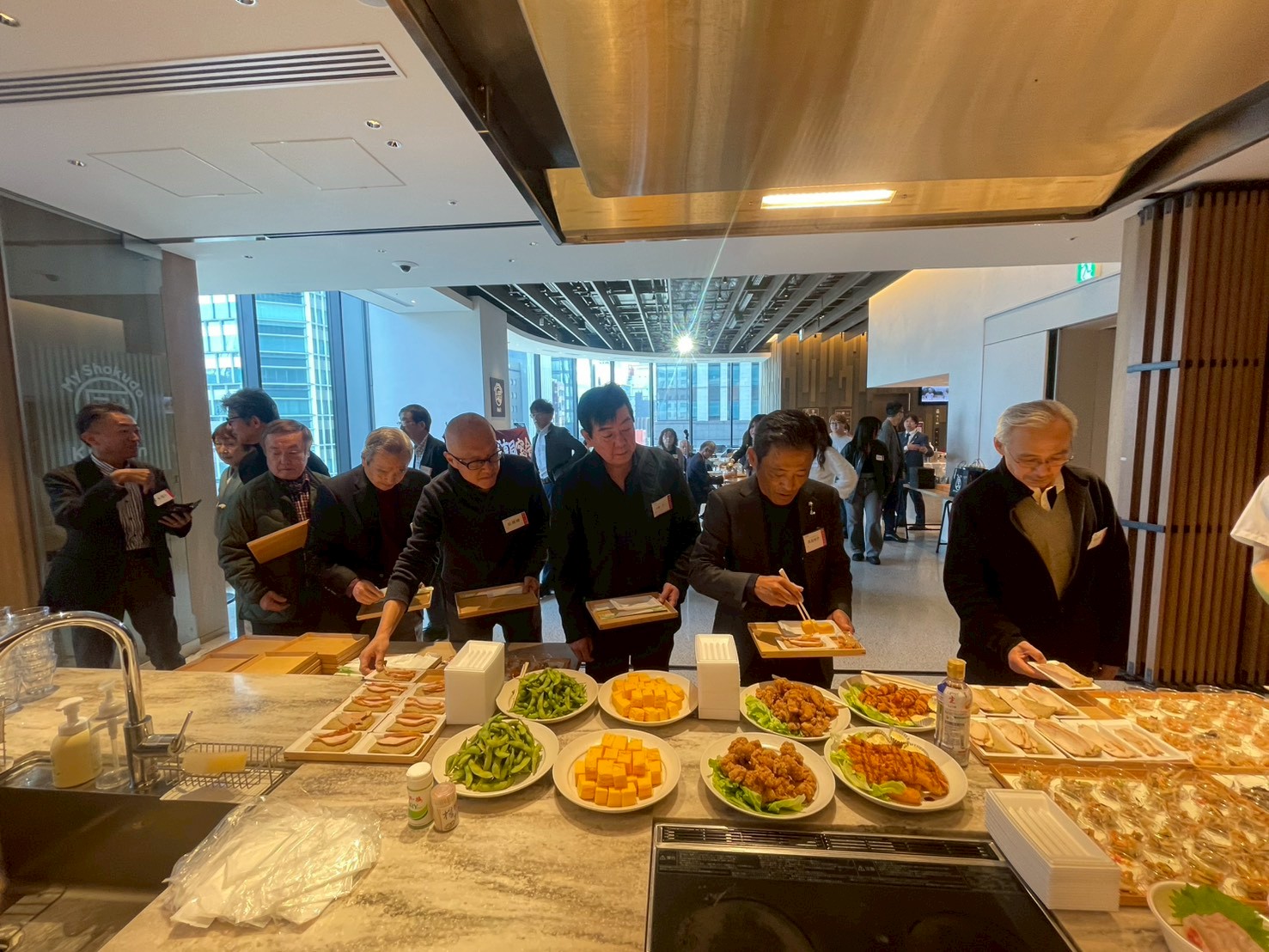 会場整理後の残席者記念写真